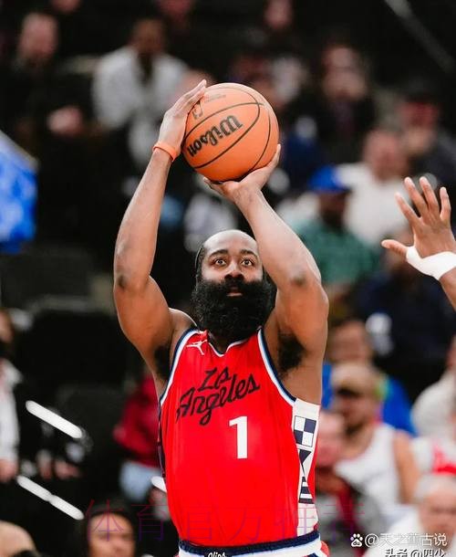 哈登关键时刻两罚全丢但抢到前场篮板,此前16罚16中 哈登关键时刻两罚全丢但抢到前场篮板,此前16罚16中